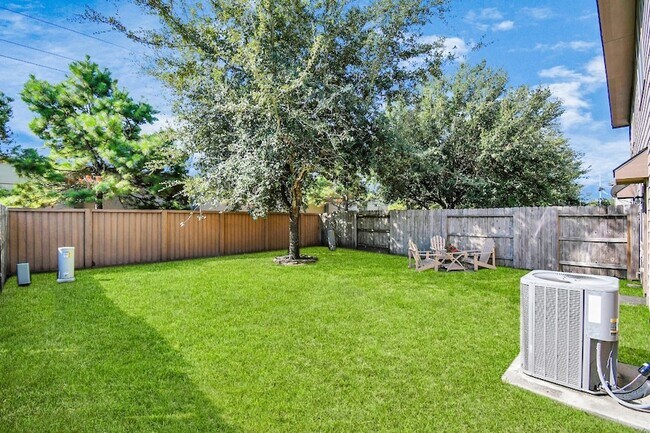 Building Photo - 6426 Haywards Crossing S Cir