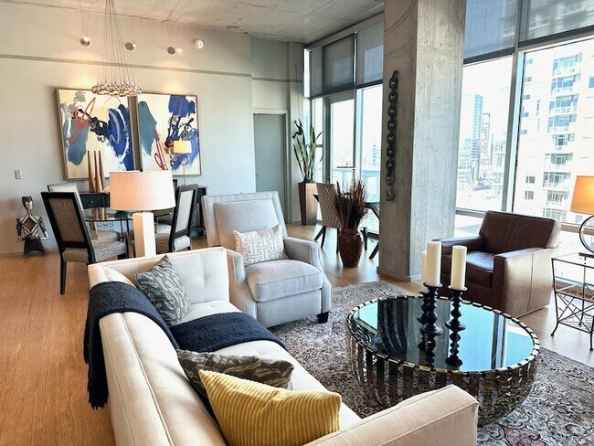 Building Photo - 700 12th Ave S