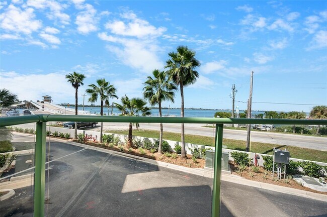 Building Photo - 1375 Beach Rd