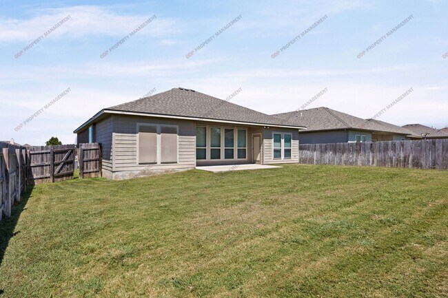 Building Photo - Academy ISD-3 Bedroom/2 Bath