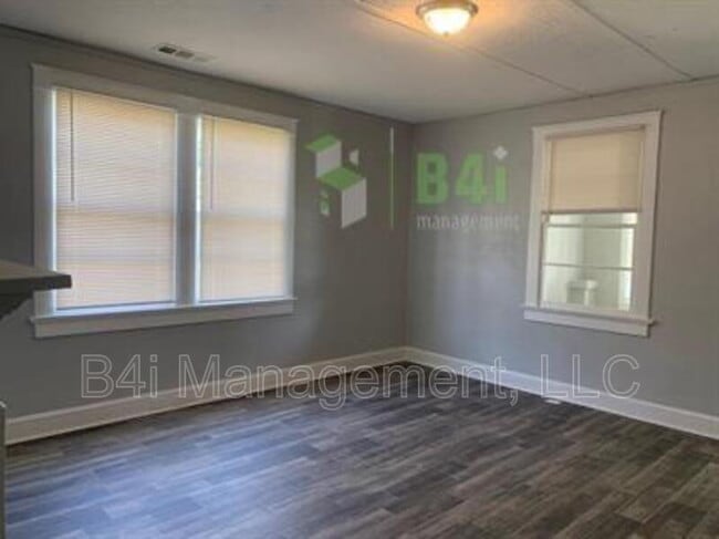 Building Photo - 4018 3rd Ave