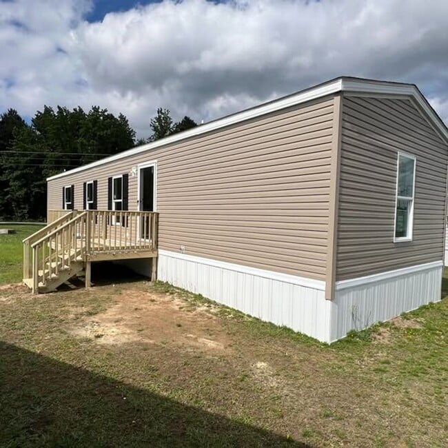 Building Photo - 16800 Jessica Rd