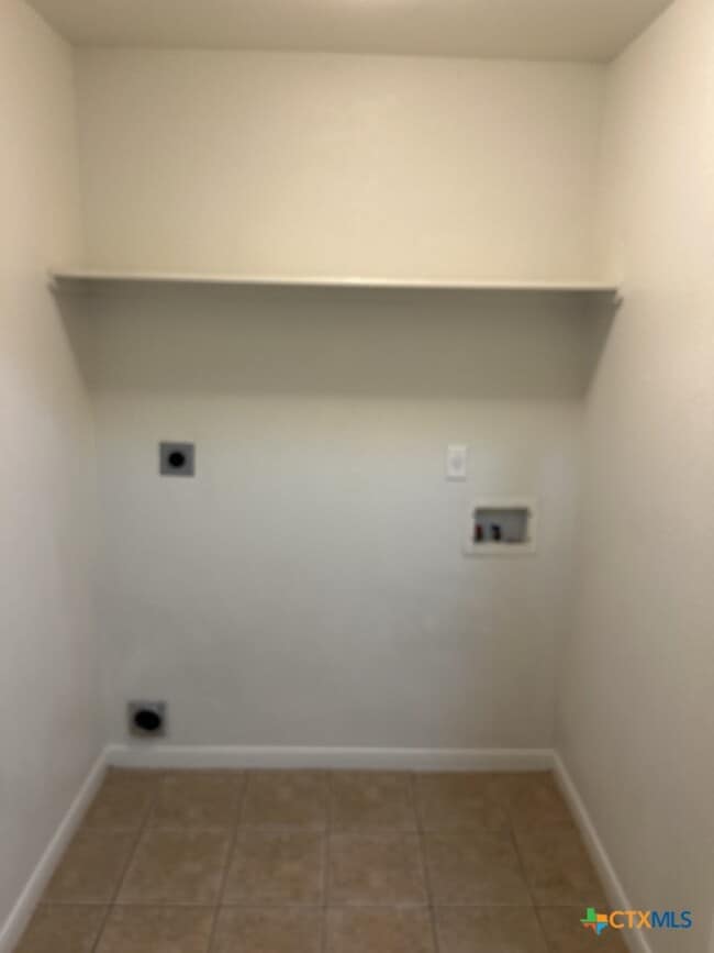 Building Photo - 3205 Baldwin Loop