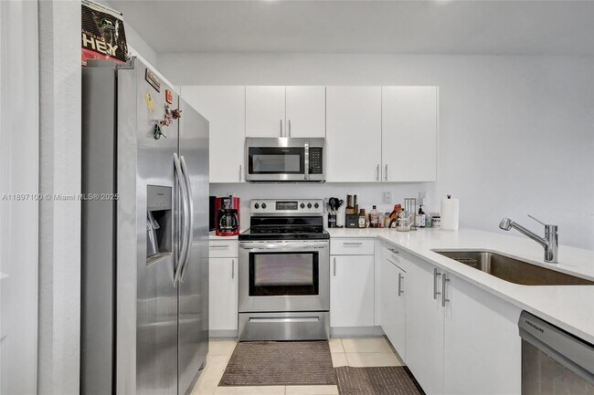 Building Photo - 20492 NW 4th Ave