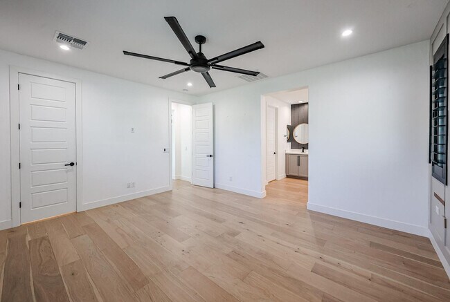 Building Photo - 25689 N 140th Ln