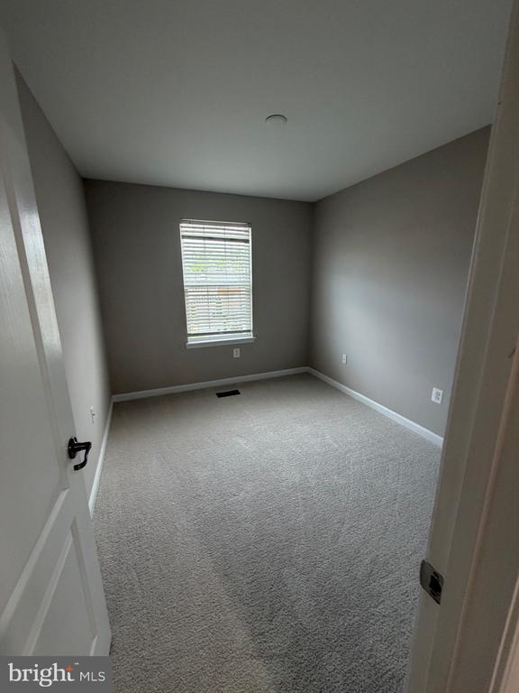 Building Photo - 128 Hidden Brook Dr