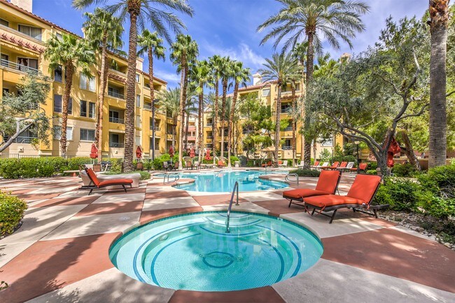 Building Photo - 210 E Flamingo Rd