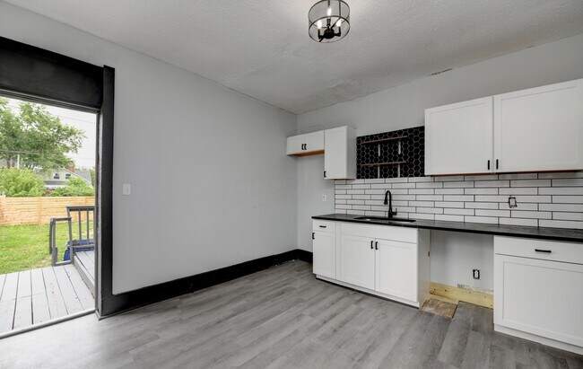 Building Photo - 814 S Ohio Ave