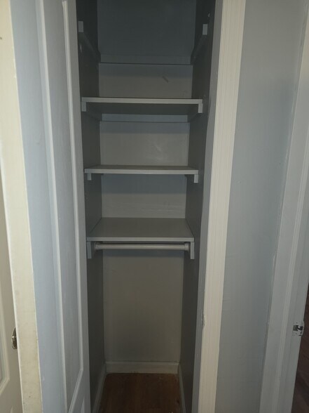 Building Photo - 25 Laurel Trl