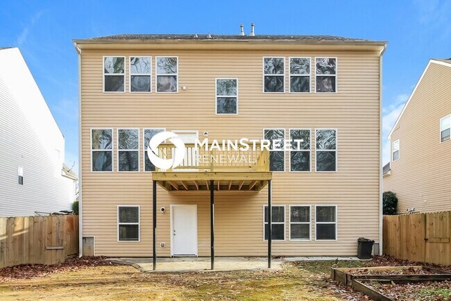 Building Photo - 6 Bedroom Pet-Friendly Home in Buford, GA with Main Street Renewal