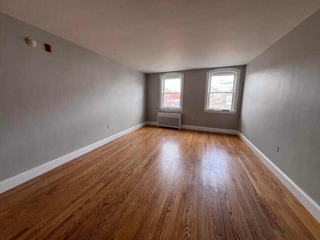 Building Photo - 444 Lafayette Rd