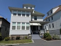 Building Photo - 715 Hemlock St