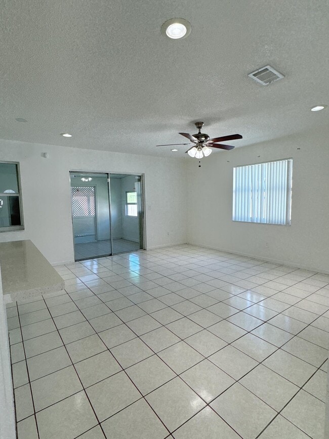 Building Photo - 4609 Pruden Blvd