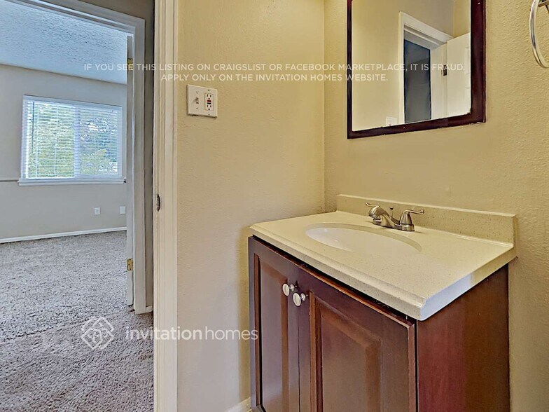 Building Photo - 267 Vehr Dr