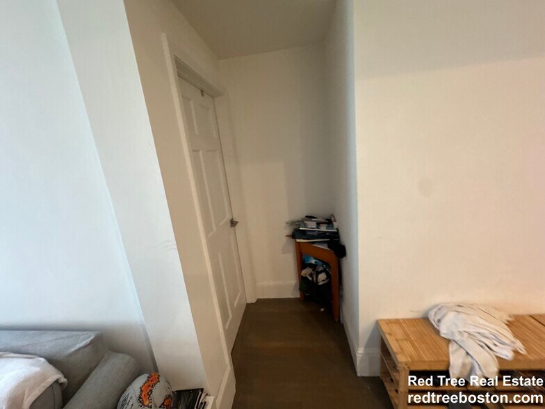 Building Photo - 1408 Beacon St