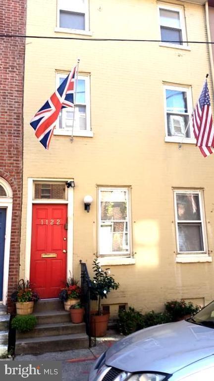 Primary Photo - 1122 Rodman St