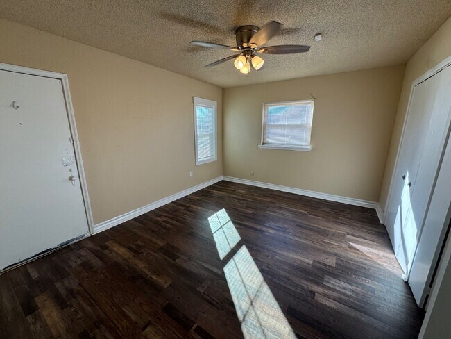 Building Photo - House Located Minutes Away From Texas Tech University!