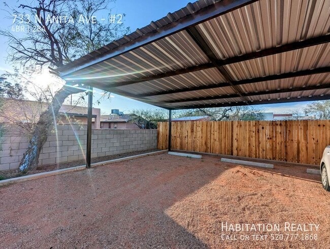 Building Photo - 733 N Anita Ave