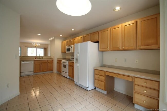 Building Photo - 1407 Larson Dr