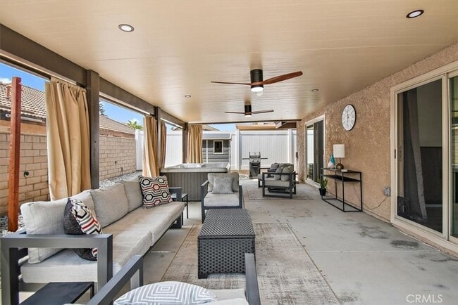 Building Photo - 11043 Country View Dr