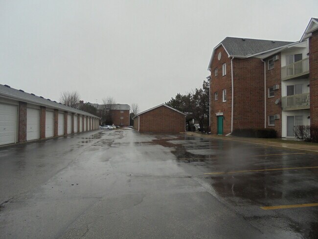 Building Photo - 1334 Cunat Ct