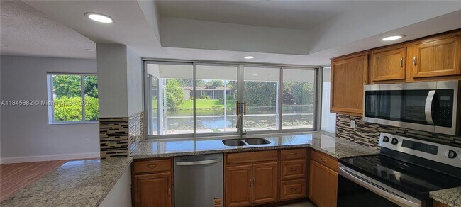Building Photo - 9060 SW 53rd St