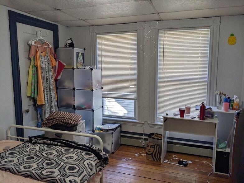 Building Photo - 22 Royal St