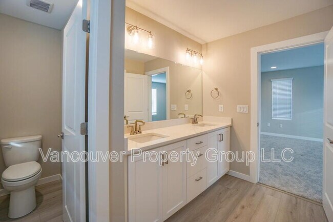 Building Photo - 721 NW 178th Wy