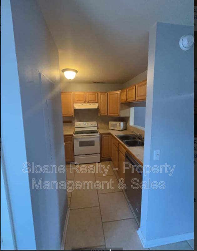 Building Photo - 234-24C Stefan Dr