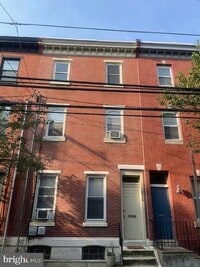 Building Photo - 2026 Bainbridge St
