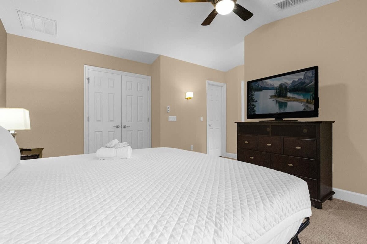 Building Photo - 14545 Damai Ln