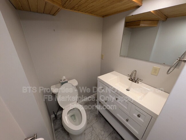 Building Photo - 3612 North Harvard Avenue
