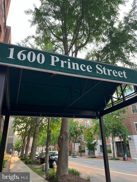 Building Photo - 1600 Prince St