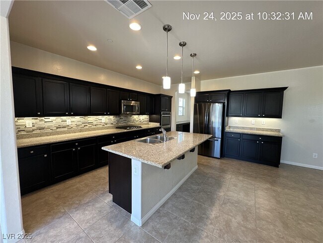 Building Photo - 1000 Via Stellato St