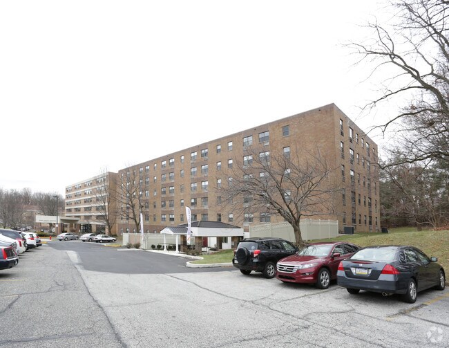 Building Photo - Ephraim Goldstein Apartments