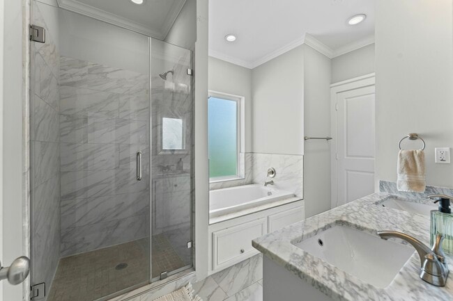 Building Photo - 1105 Fowler St