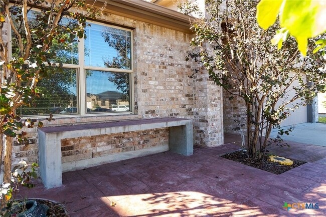 Building Photo - 1502 Shim's Blvd