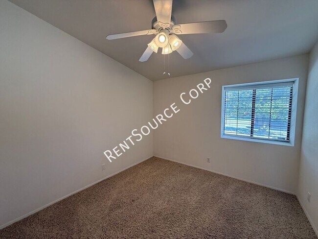 Building Photo - 3822 W Ave K 6