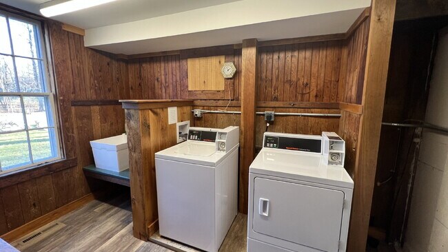 Building Photo - 13 Tavern Wy