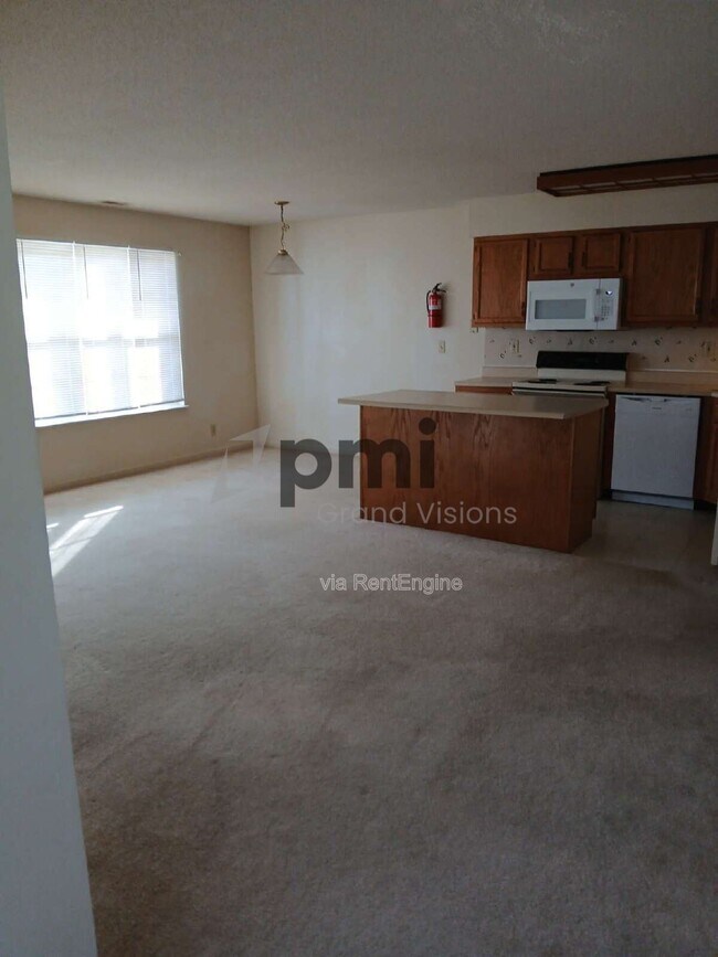 Building Photo - 1306 Arthur Ave