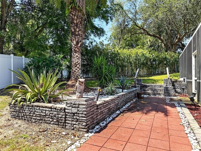 Building Photo - 33721 Spring Dr