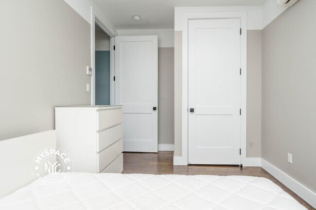 Building Photo - 187 Kent Ave