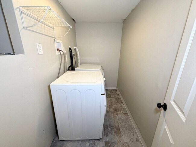 Building Photo - Acres Green Beauty