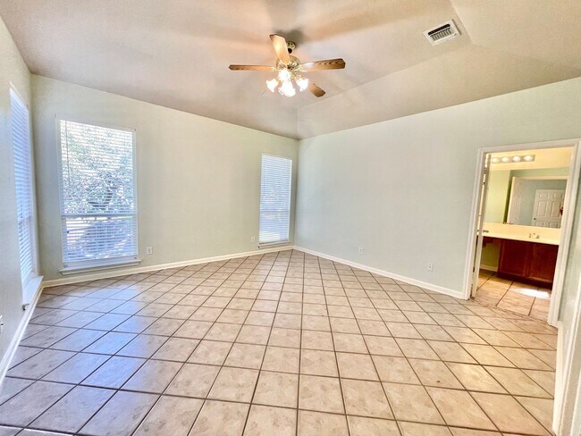 Building Photo - 707 Belmark Ct