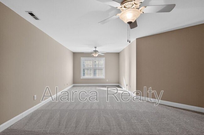 Building Photo - 8723 Whistlers Chase Dr