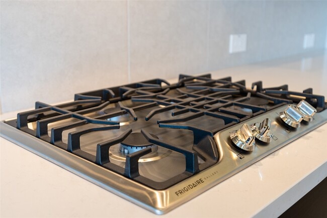 Building Photo - 7310 Camden Crestwood Way