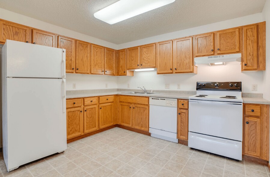Primary Photo - Savanna Apartments