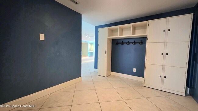 Building Photo - 3223 S Atlantic Ave