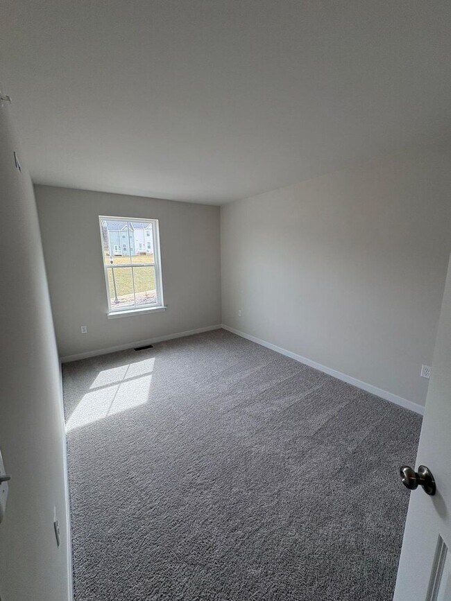 Building Photo - Brand new End Unit Spacious 3BR Townhome in Downingtown Ridge Community  *****LIMITED TIME FIRST ...
