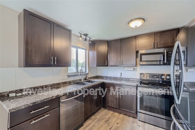 Building Photo - 5012 S Field Ct